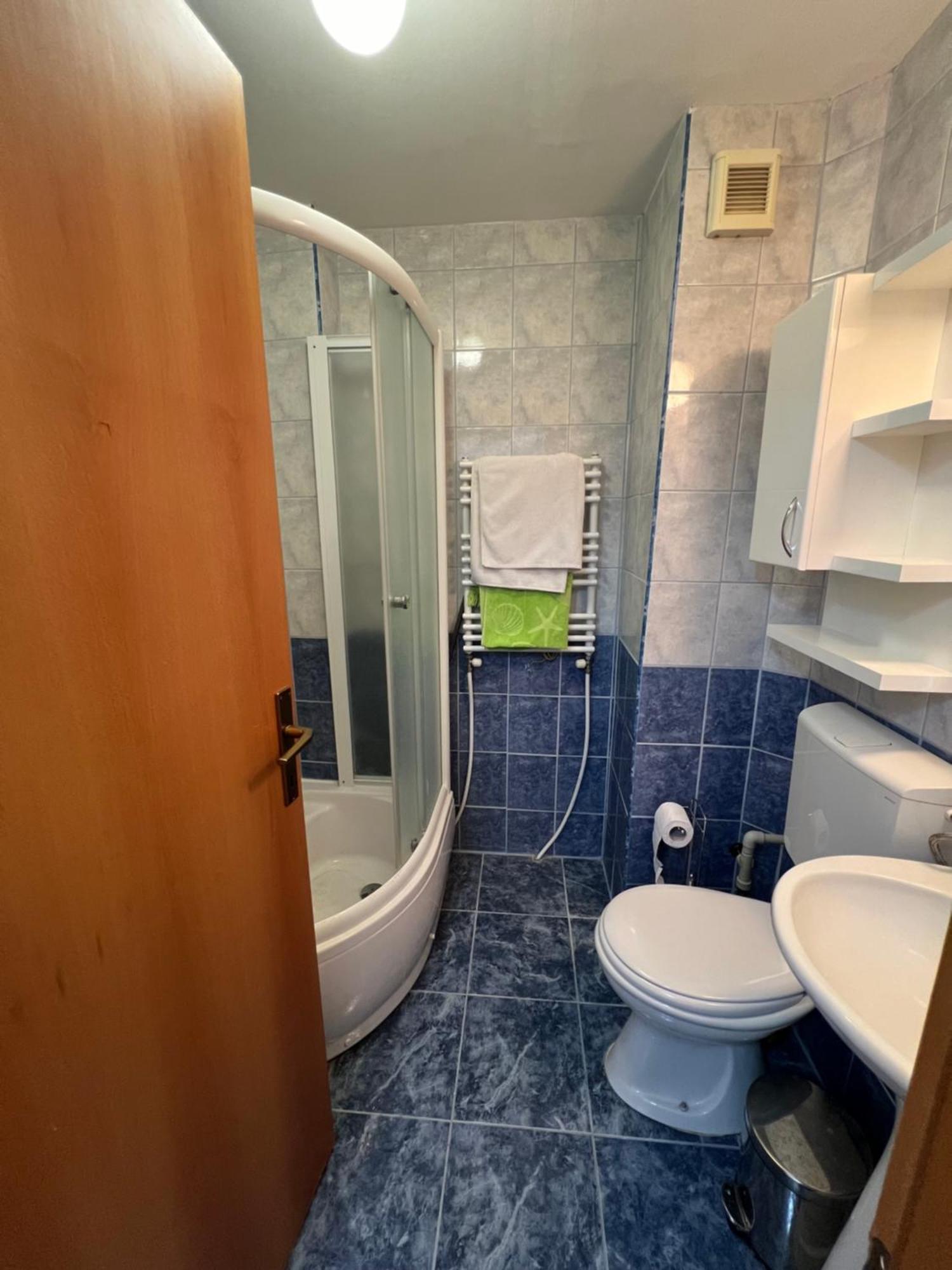 Karas Apartments Скопие Екстериор снимка