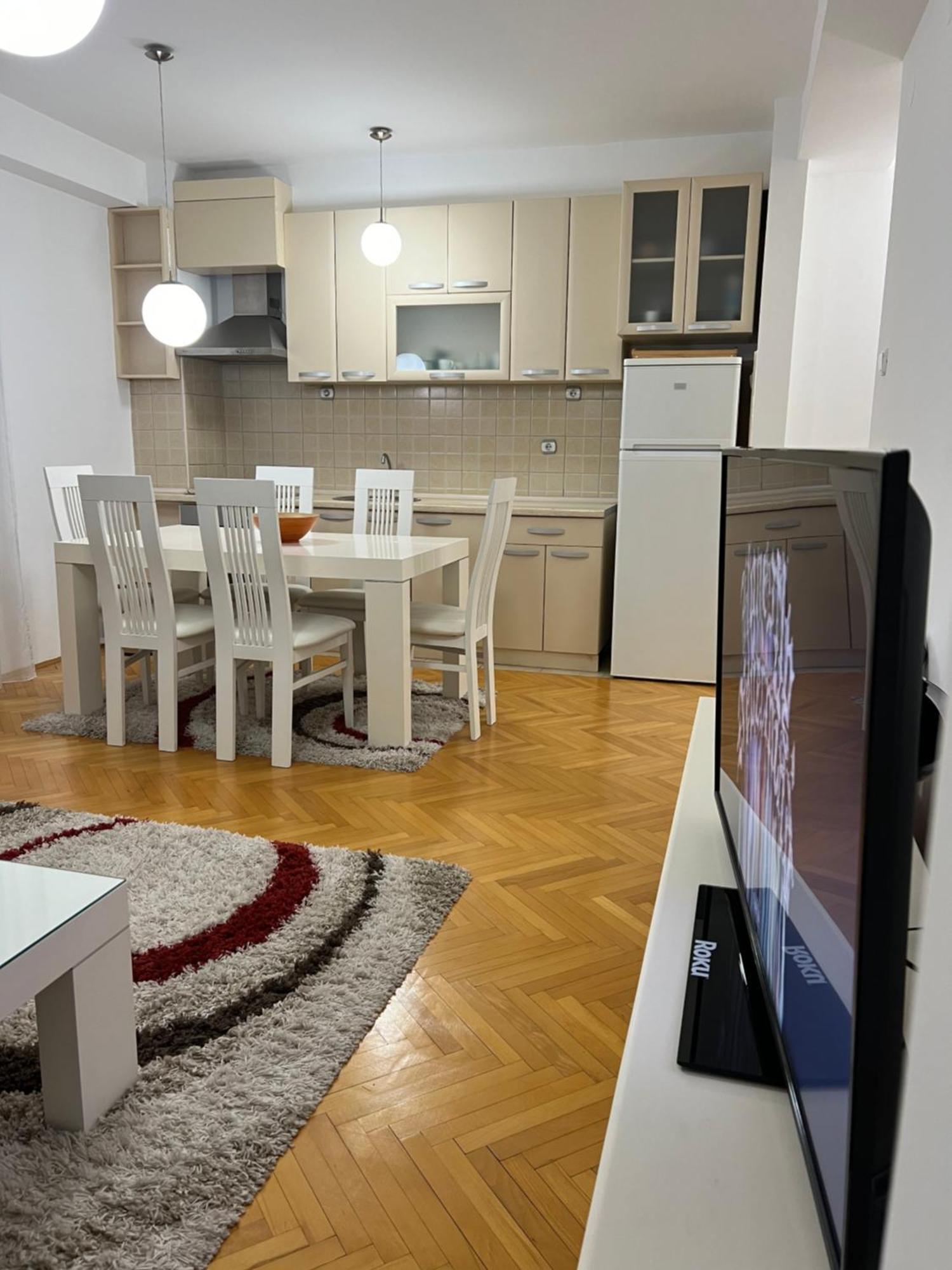 Karas Apartments Скопие Екстериор снимка